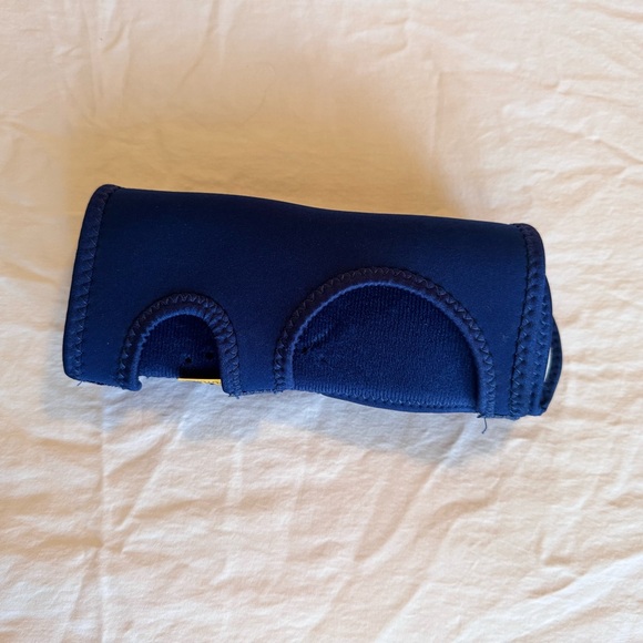 FUTURO Night Wrist Sleep Support Sleeping Brace for Carpal Tunnel & Sprain - Picture 8 of 16